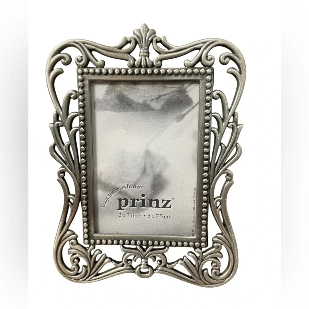 Silver Metal Frame for 2”X3” Photo